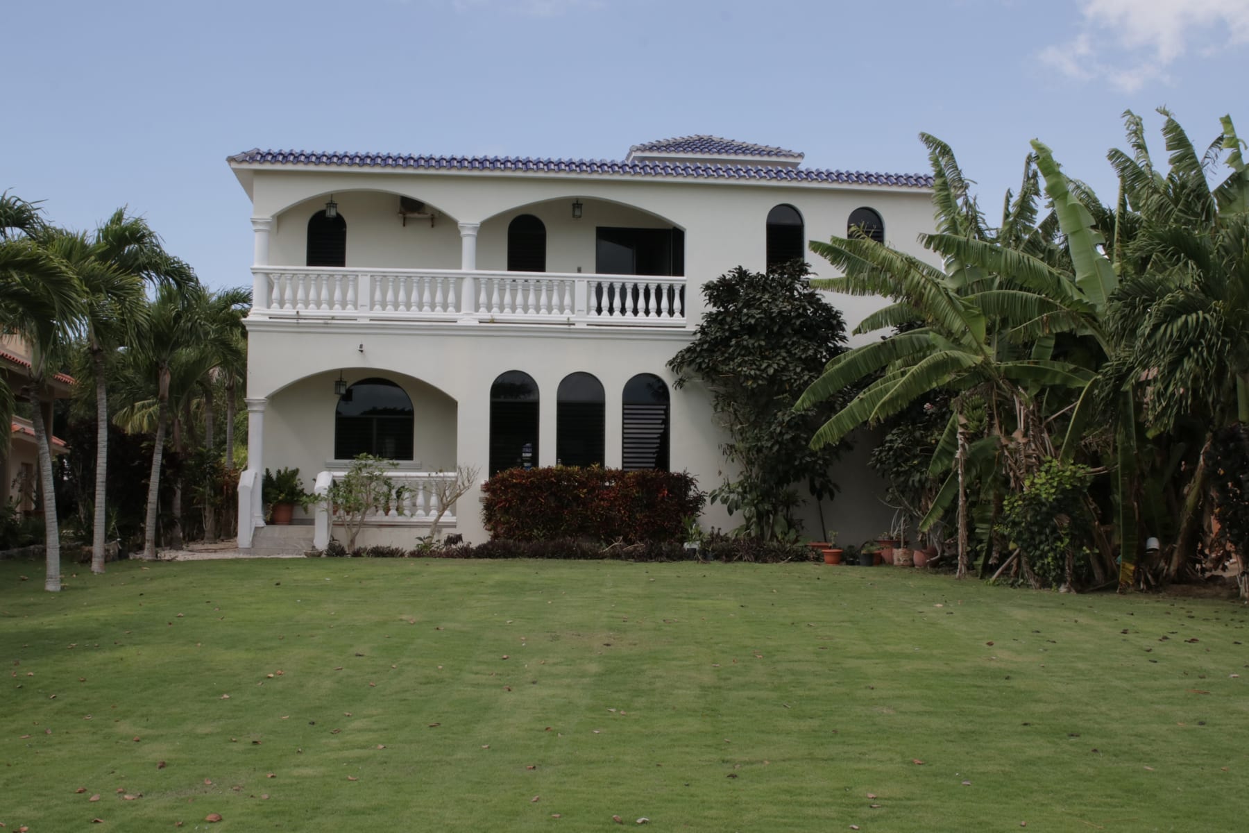 Front exterior of the Seaview Drive residence, Consejo